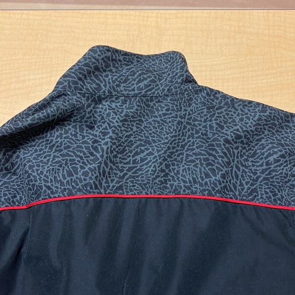 Nike Air Force 1‎ elephant print zip up jacket, size medium - Picture 9 of 13